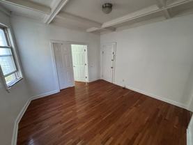 136 Baldwin St - Photo 1 of 1