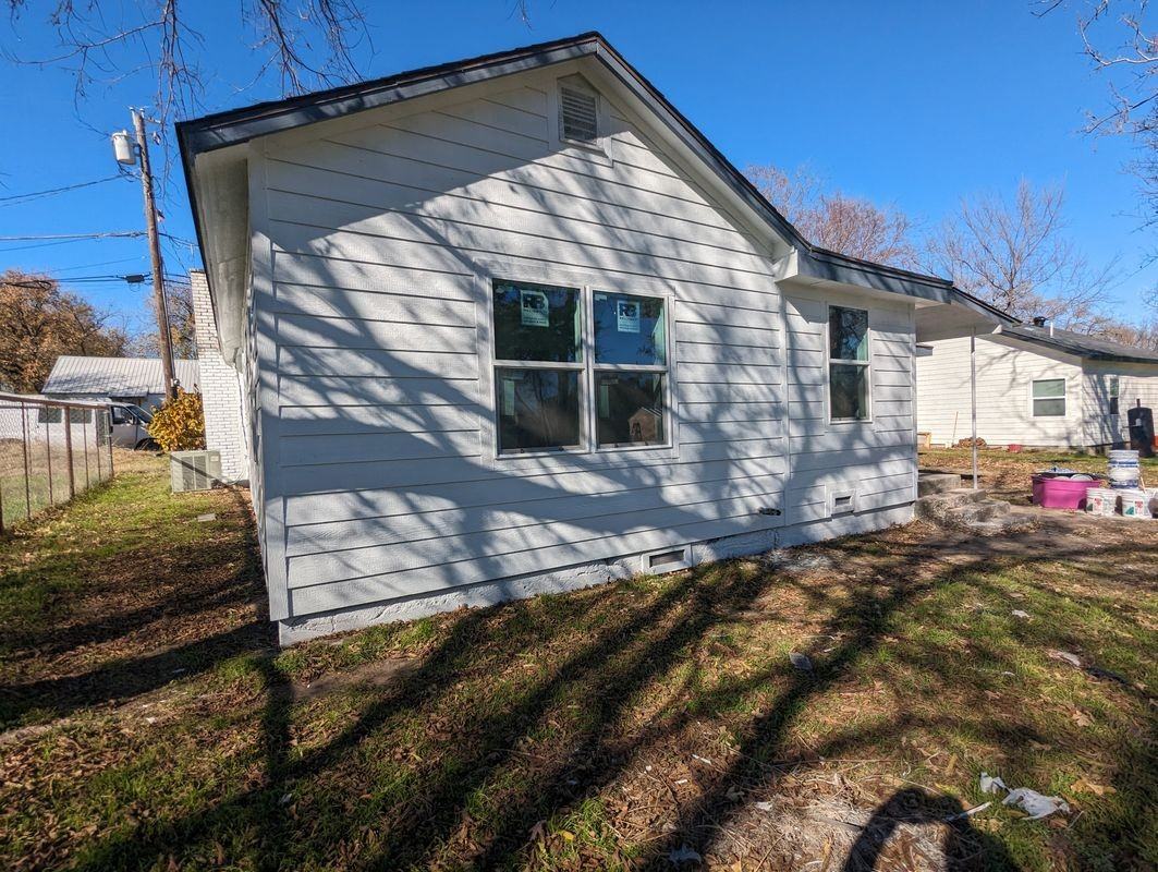 309 Miller St - Photo 2 of 37