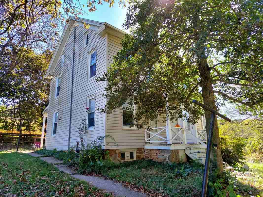180 Kendale Rd - Photo 2 of 9
