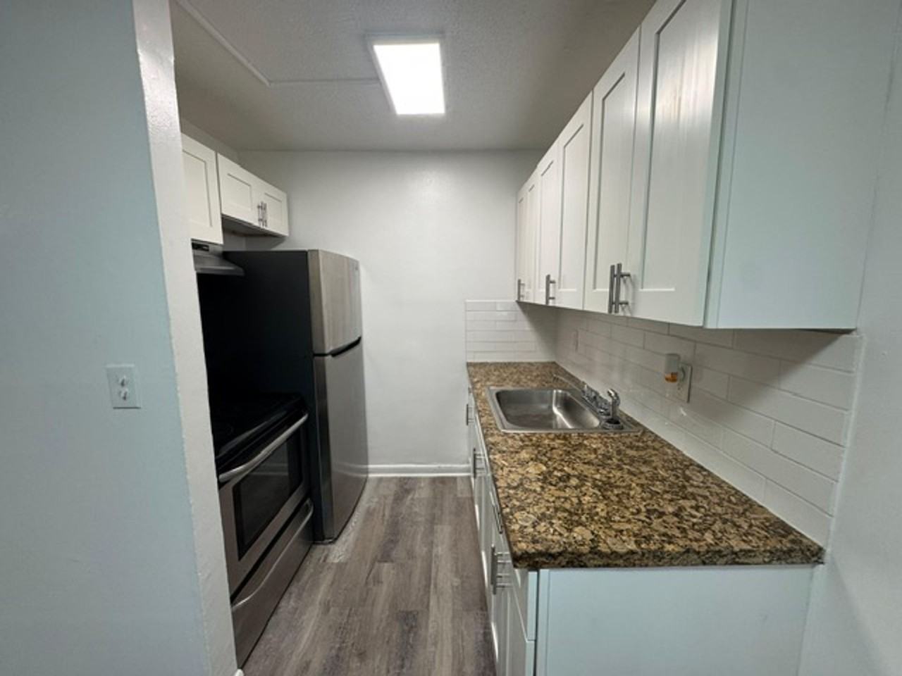 1958 McKinley St Hollywood, FL 33020 - Photo 6 of 9