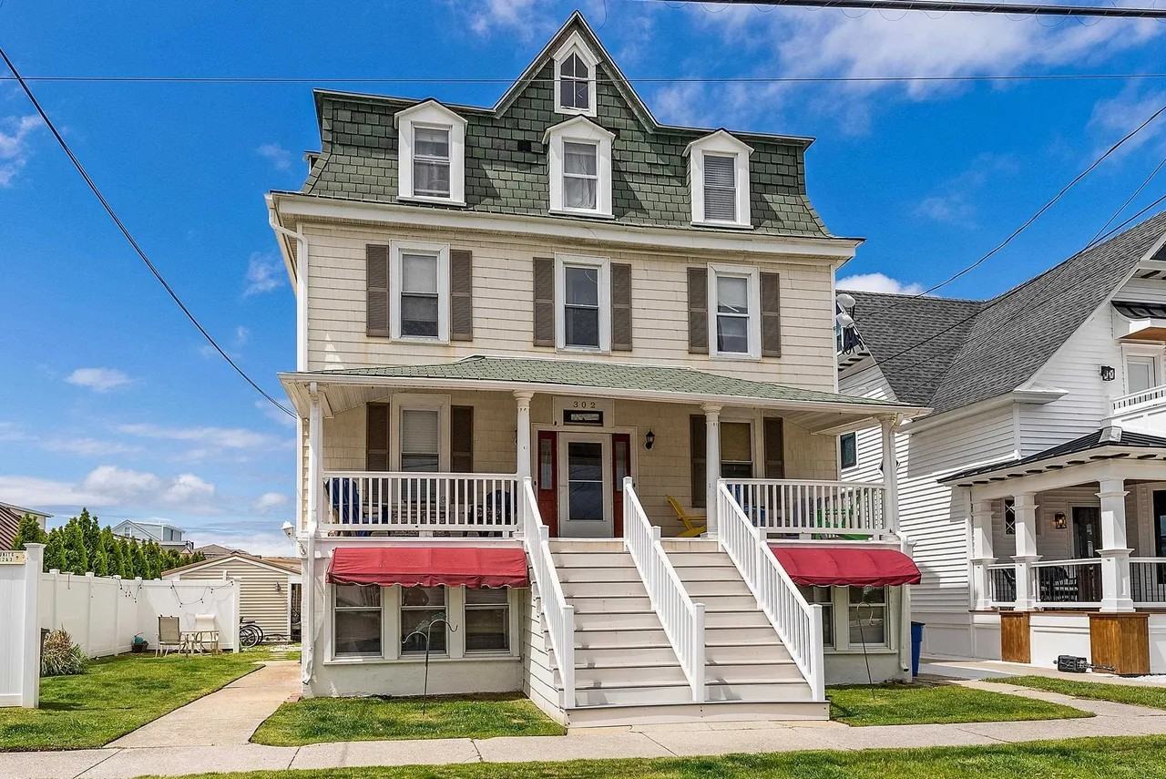 302 Atlantic Ave - Photo 2 of 6