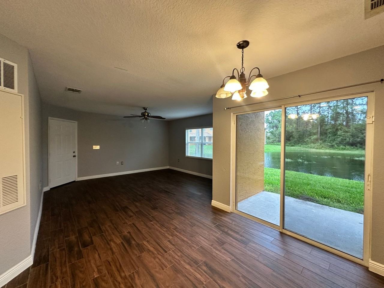 4600 4600 E Moody Blvd 13 H - Photo 3 of 17