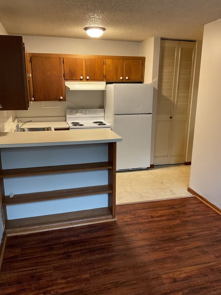 11th on Campus - Photo 4 of 12