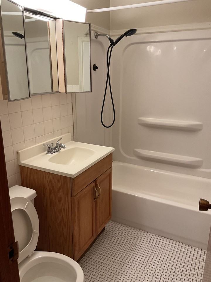 11th on Campus - Photo 7 of 12