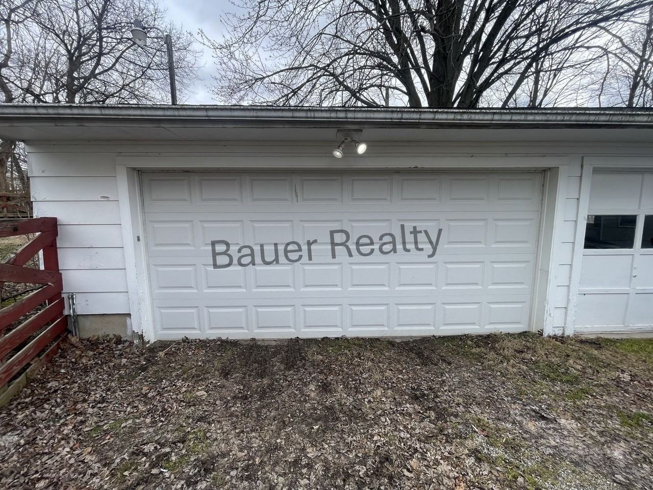 229 Lindale Avenue - Photo 4 of 26