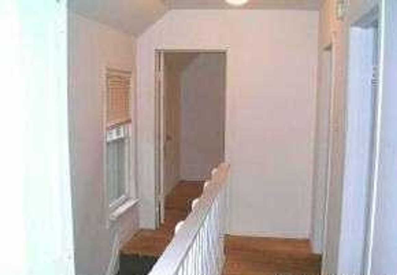 410 Congress St - Photo 4 of 7