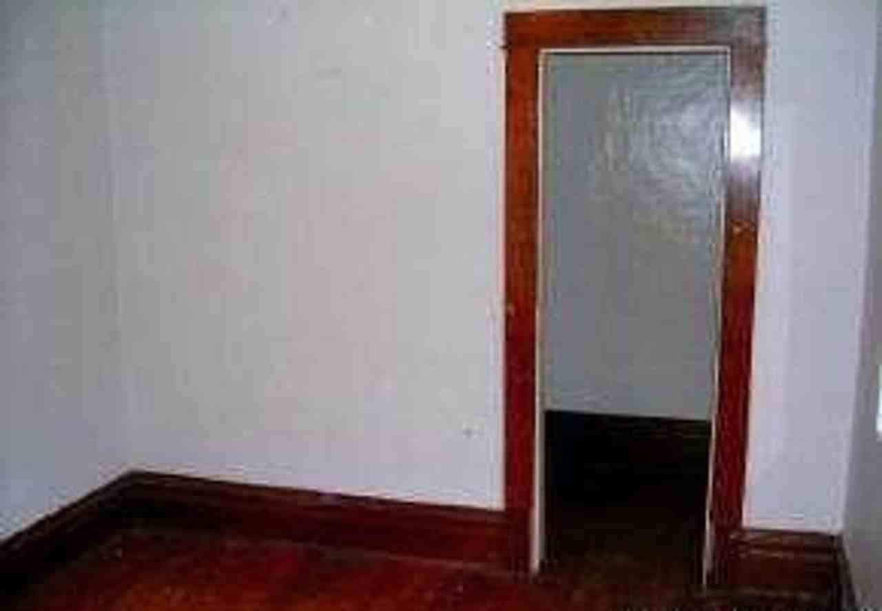 410 Congress St - Photo 5 of 7