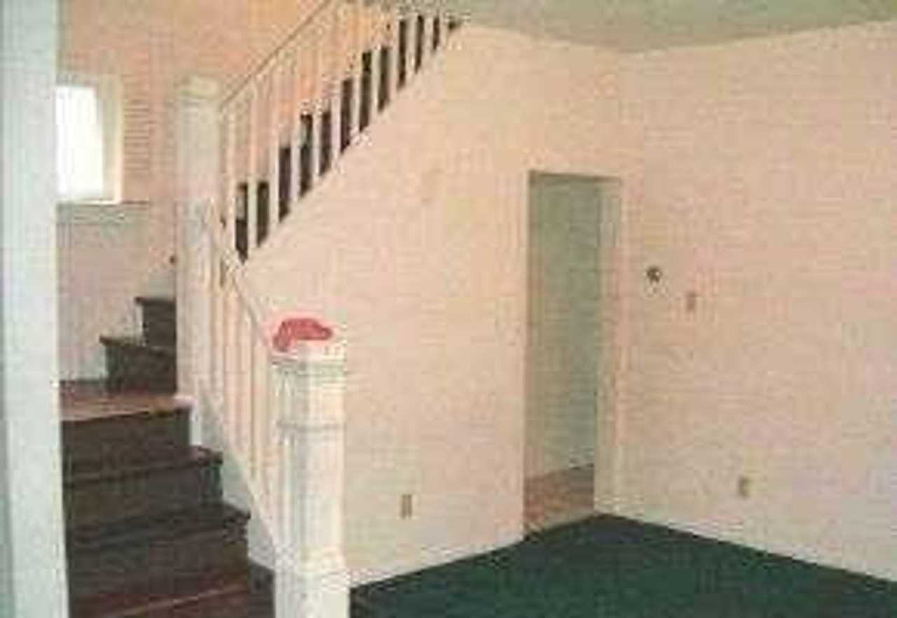 410 Congress St - Photo 6 of 7