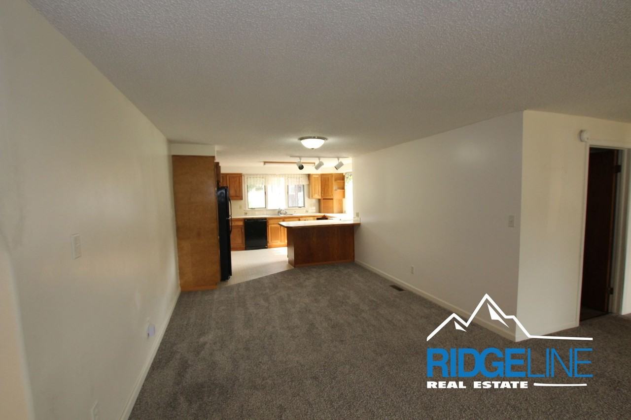 409 25th Ave S - Photo 4 of 12