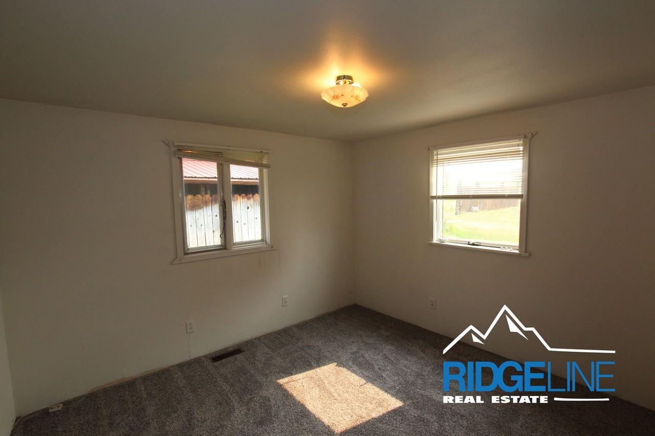 409 25th Ave S - Photo 7 of 12