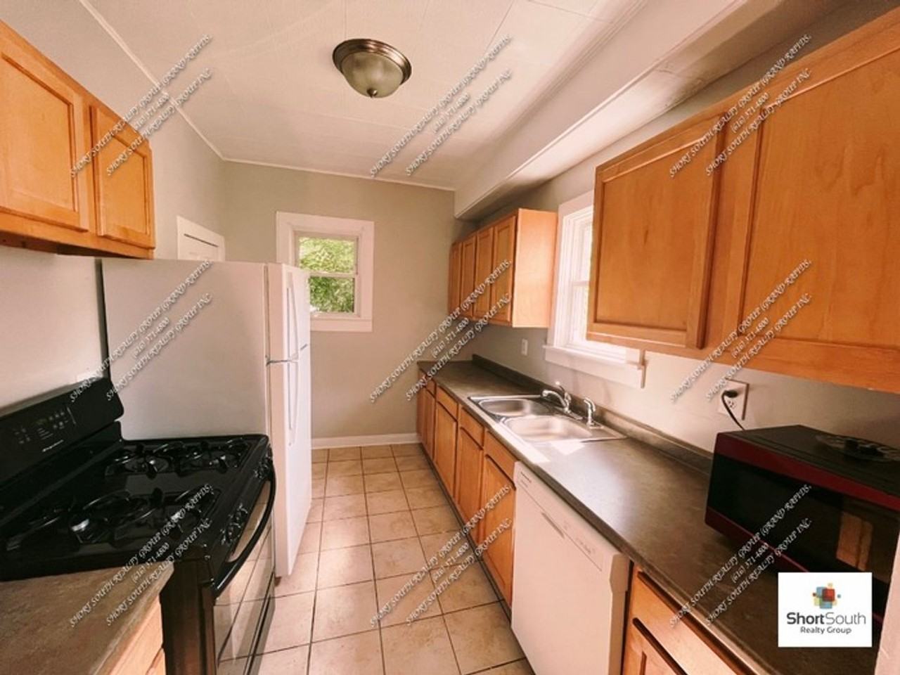 812 California St Nw - Photo 4 of 14