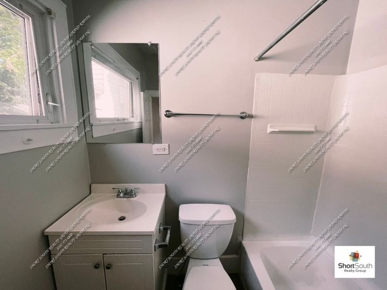 812 California St Nw - Photo 5 of 14