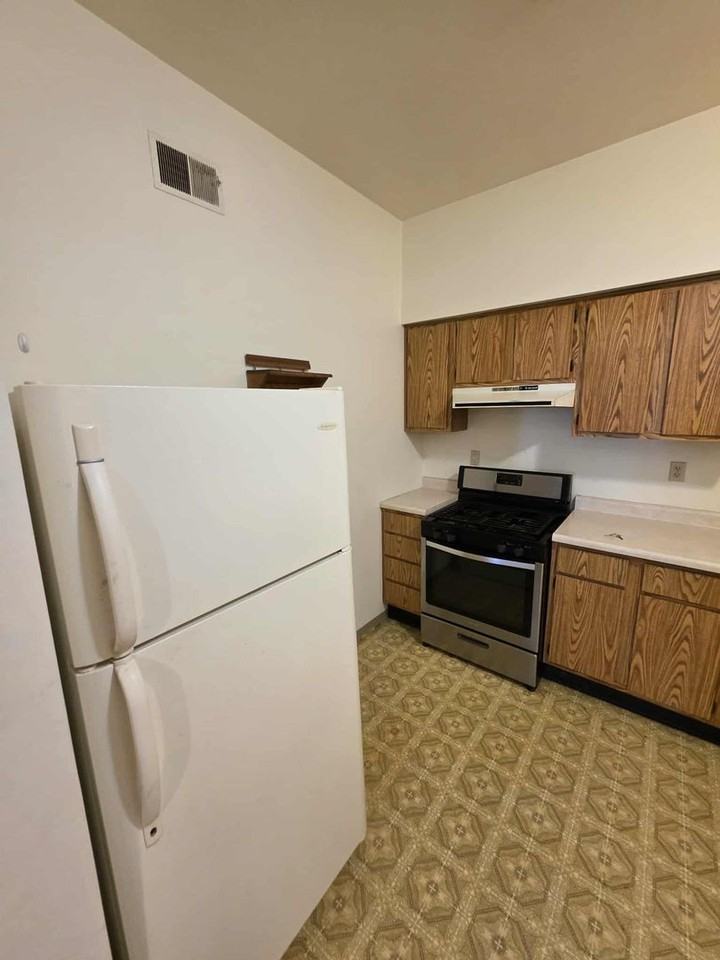 826 Pittsburgh St - Photo 3 of 9