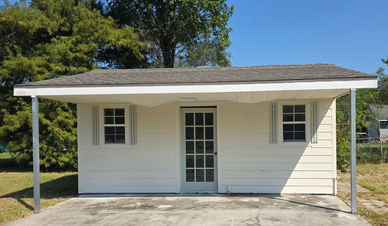 2386 Wilson Rd - Photo 3 of 17