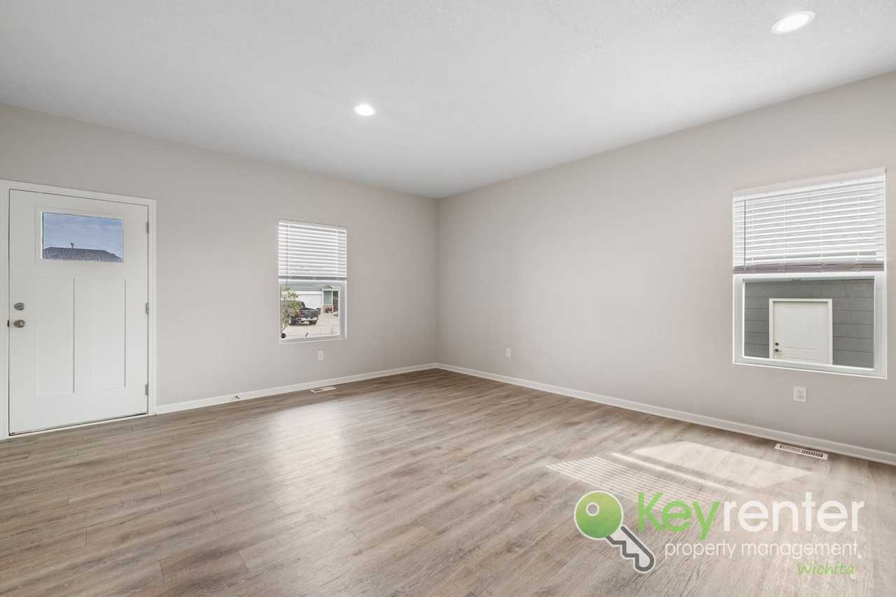 1335 South Rocky Creek Road - Photo 7 of 31