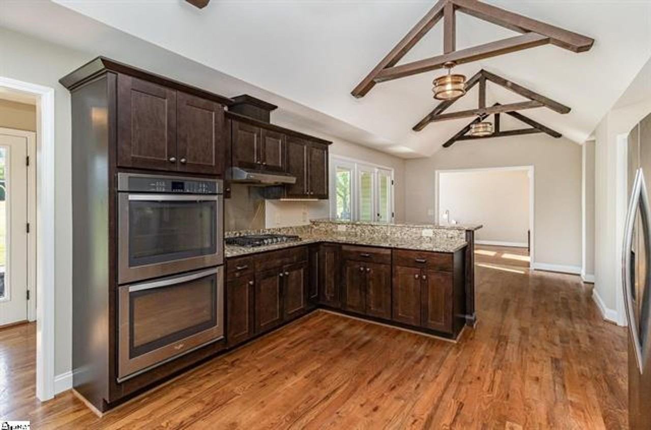 204 Carnoustie Drive - Photo 6 of 28