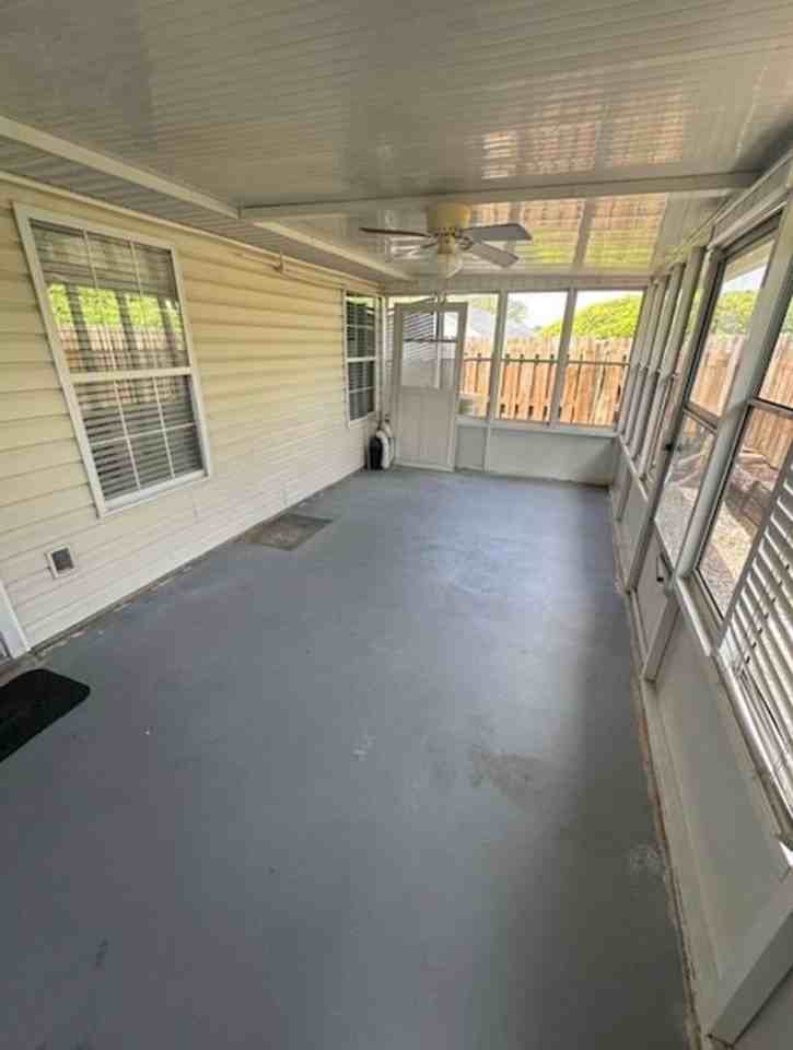 218 Sassafras Ln - Photo 2 of 16