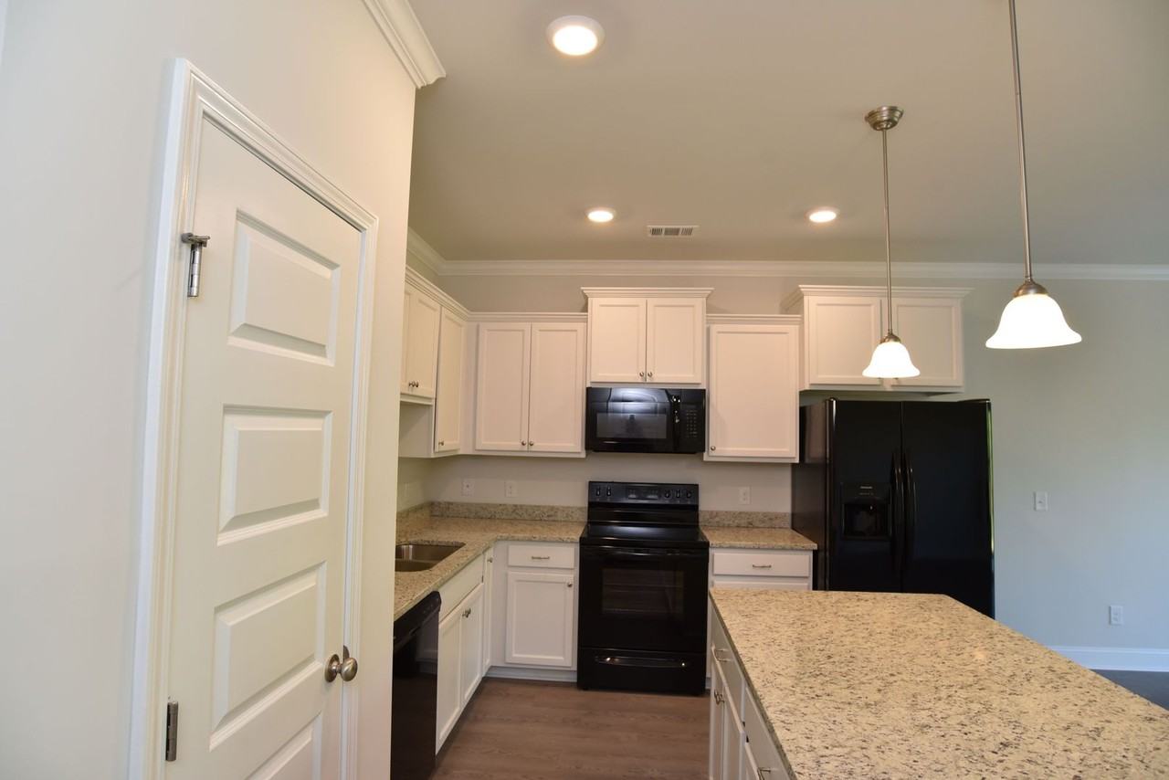 74 Horizon Ln - Photo 4 of 18