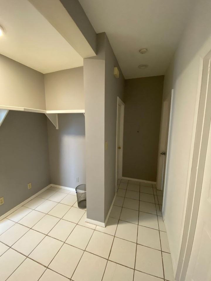 64 W Mcmillan St - Photo 6 of 26