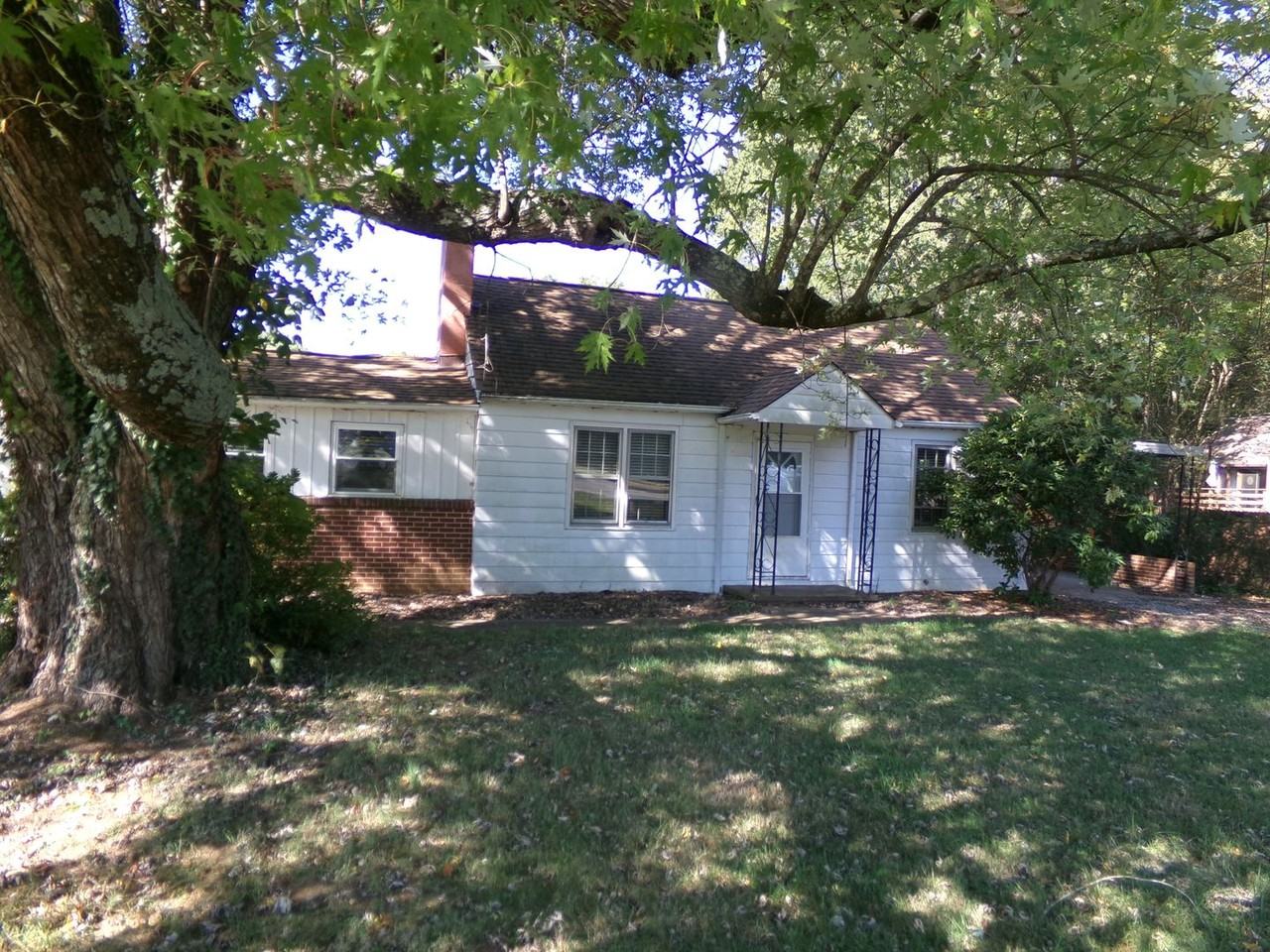 2630 Darrow Rd - Photo 2 of 18