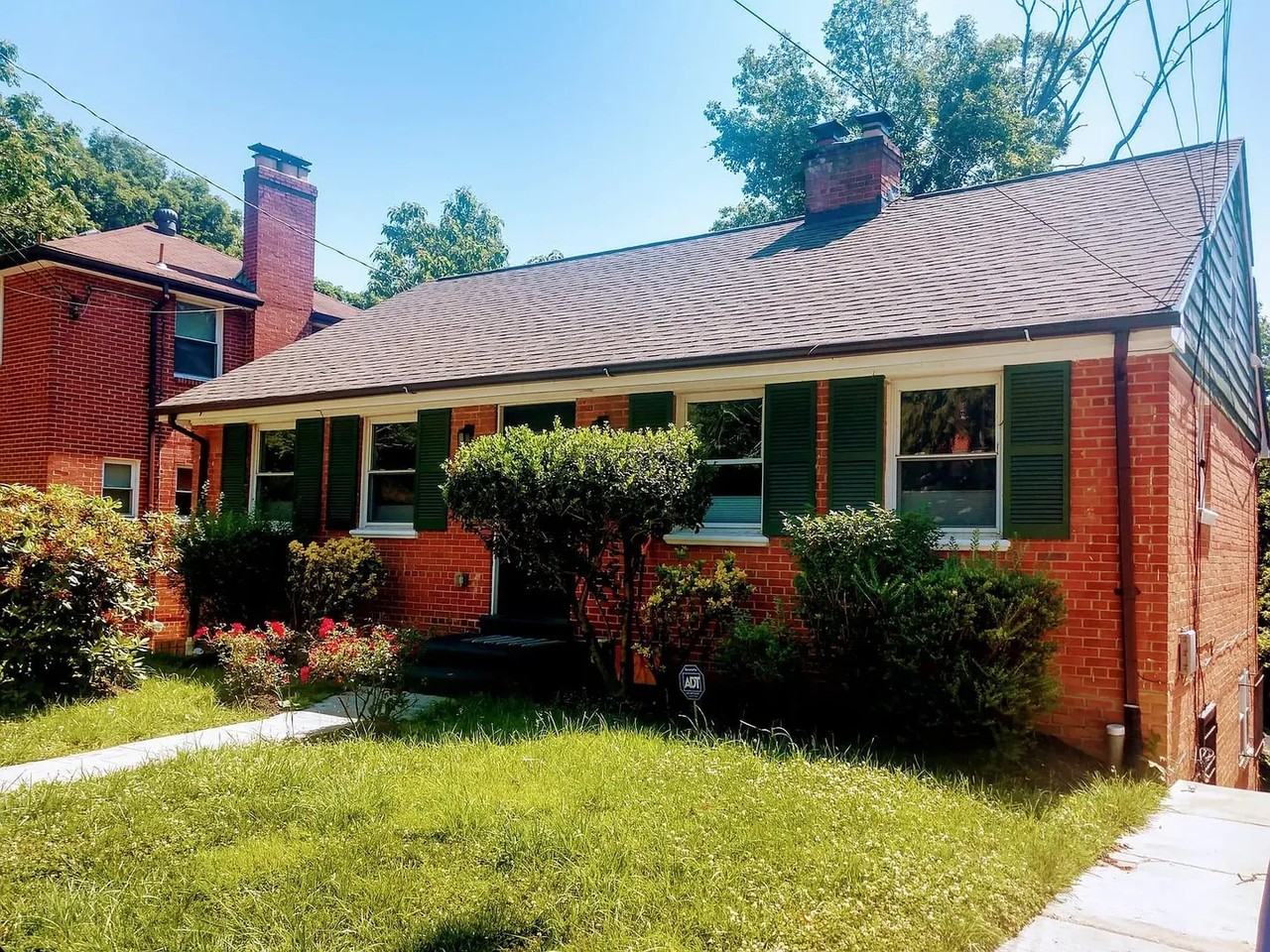 3158 Westover Dr Se - Photo 2 of 19