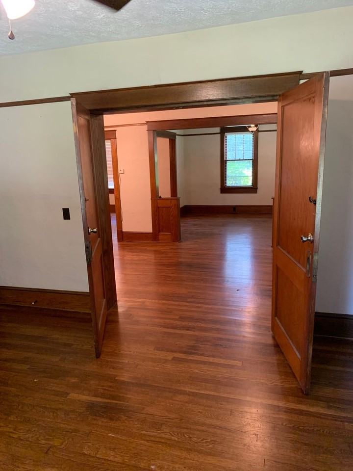 2470 Summer Hills Dr - Photo 2 of 17
