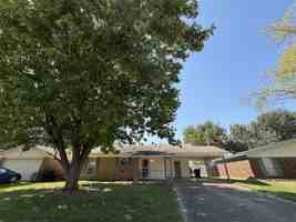 featured image of 4824 Longstreet Place