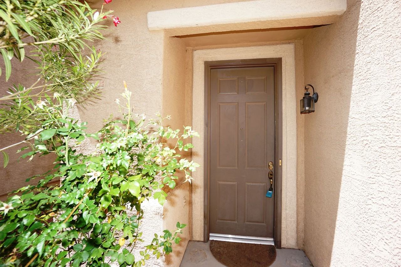 5913 E Sanderling Dr - Photo 2 of 38