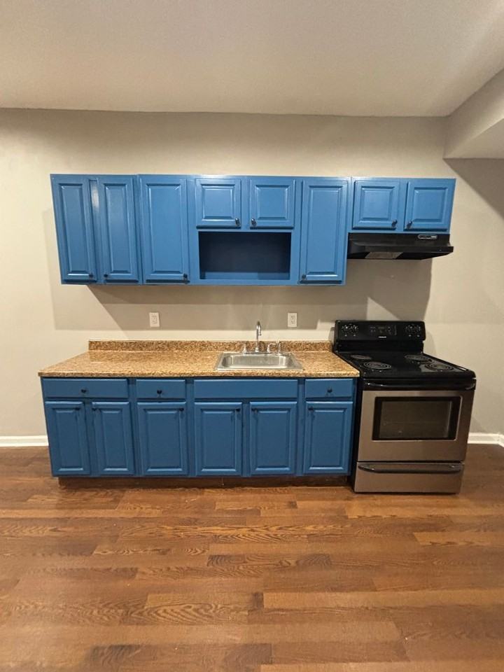 1866 E Cornwall St - Photo 2 of 10