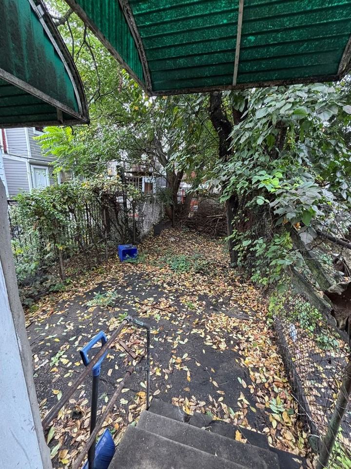 1866 E Cornwall St - Photo 5 of 10