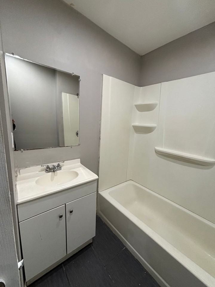 1866 E Cornwall St - Photo 7 of 10