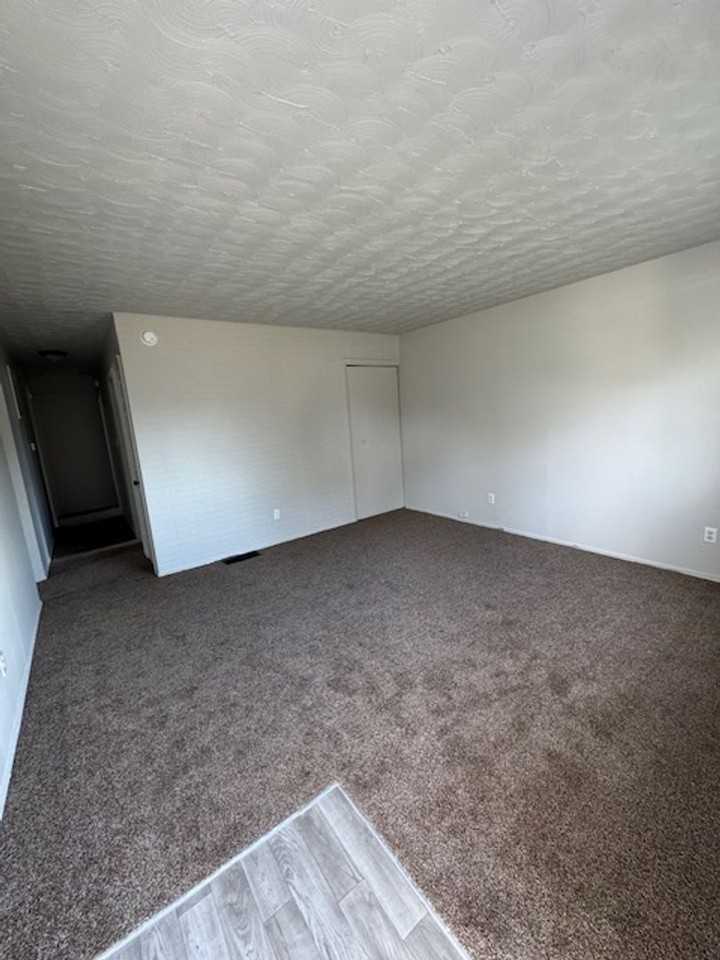 3009 Drexel Ave - Photo 2 of 6