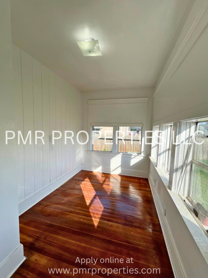 1519 Binney St - Photo 3 of 21