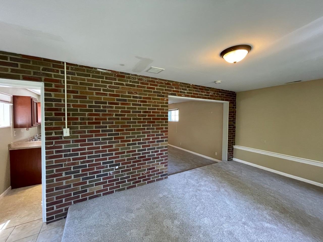 32857 N Alleghany Rd - Photo 6 of 12