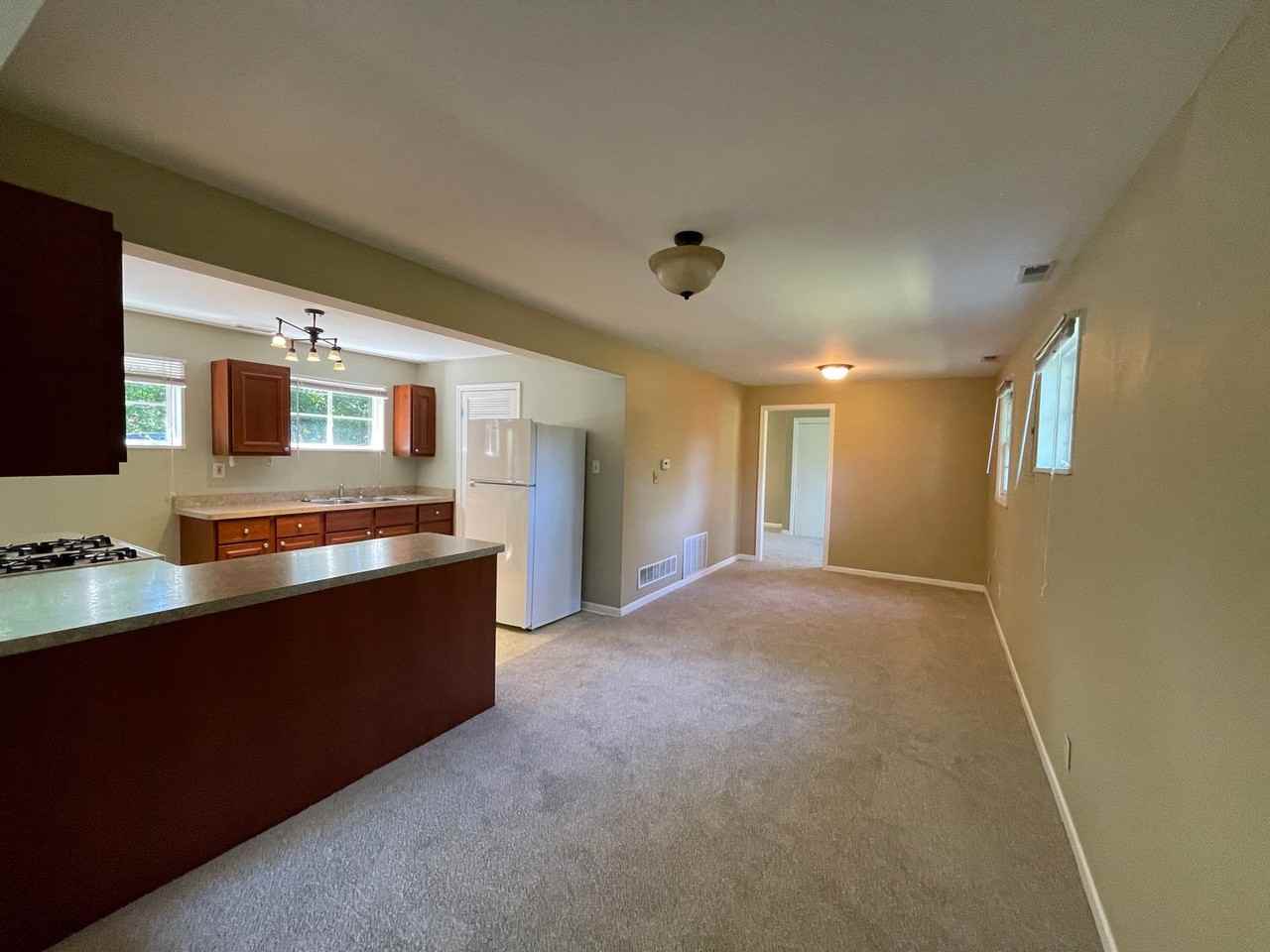 32857 N Alleghany Rd - Photo 7 of 12