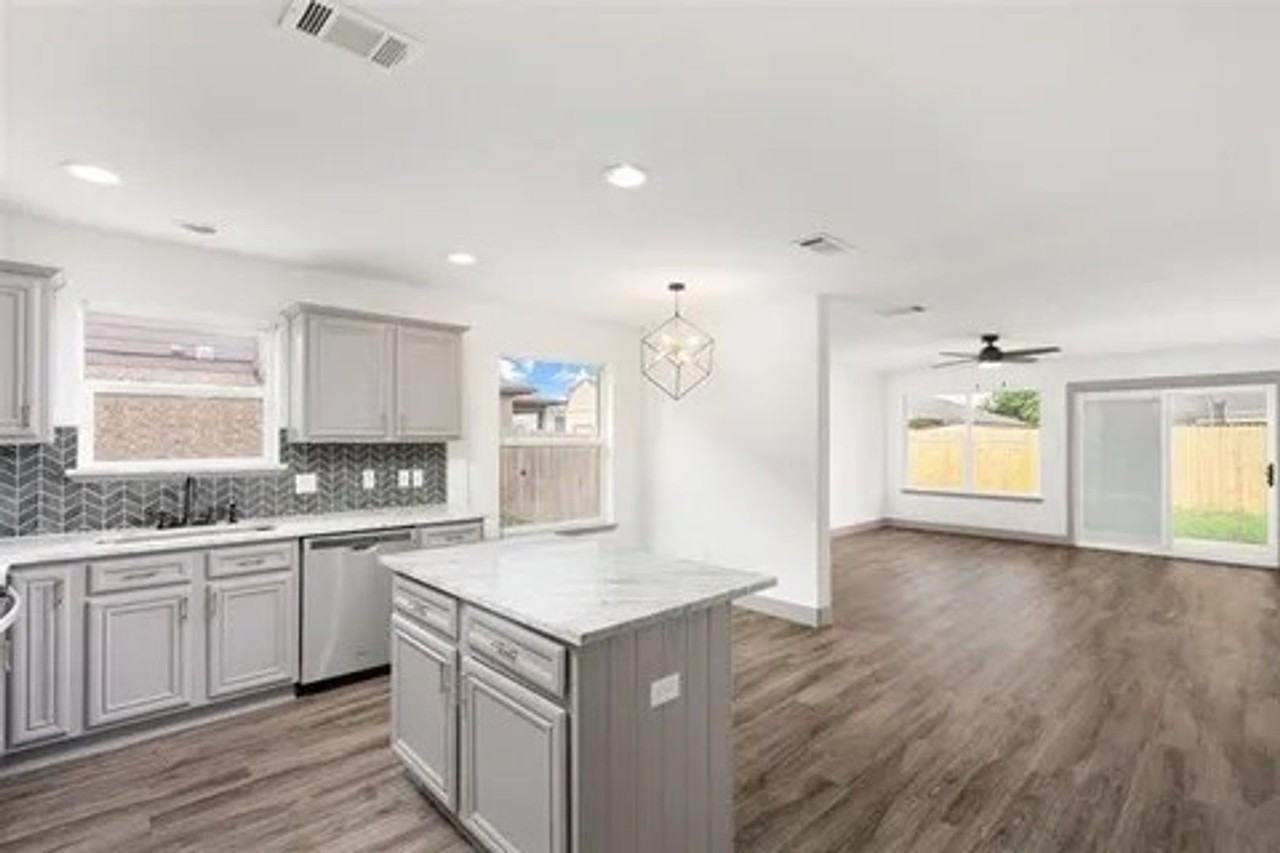 1404 Swan Ridge - Photo 6 of 16