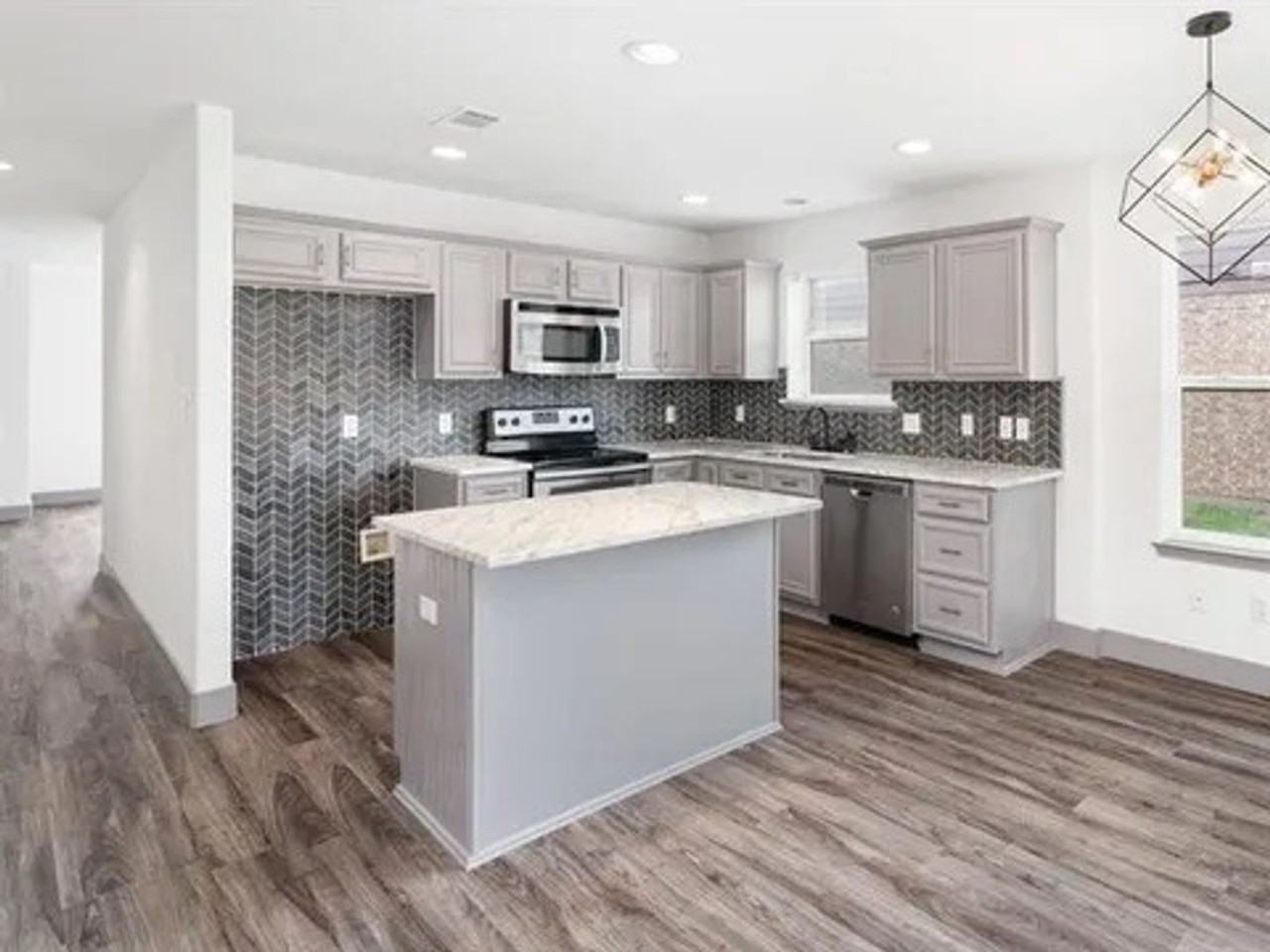 1404 Swan Ridge - Photo 7 of 16