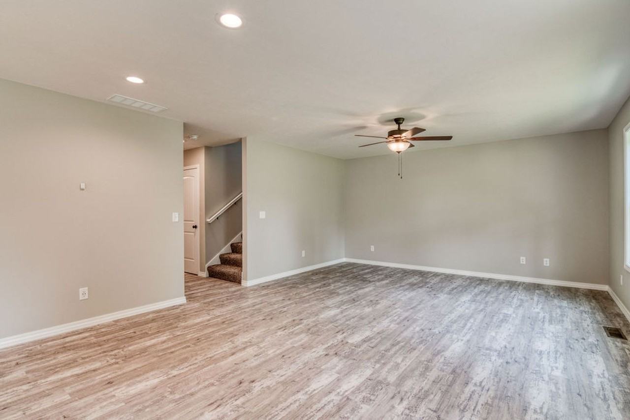 2620 N Prospect Ave - Photo 2 of 18