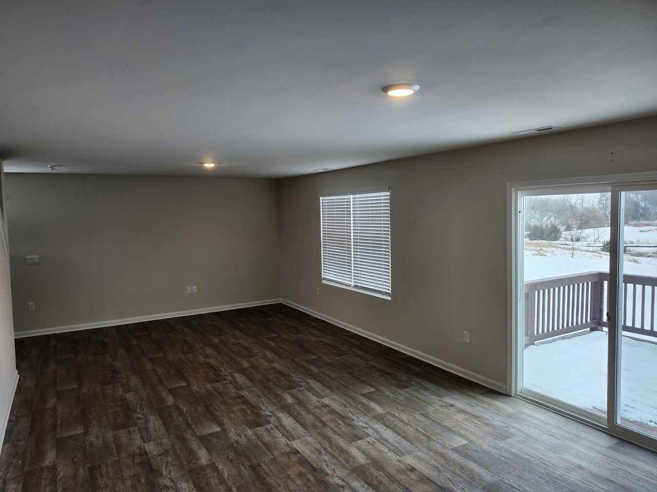 420 Mesa Ct - Photo 3 of 18