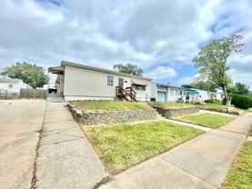 810 W 33rd Ave - Photo 1 of 1