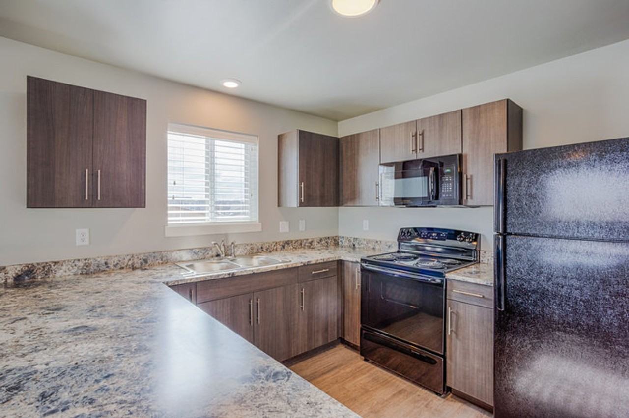 Rocky Ridge Apartment - Photo 3 of 14