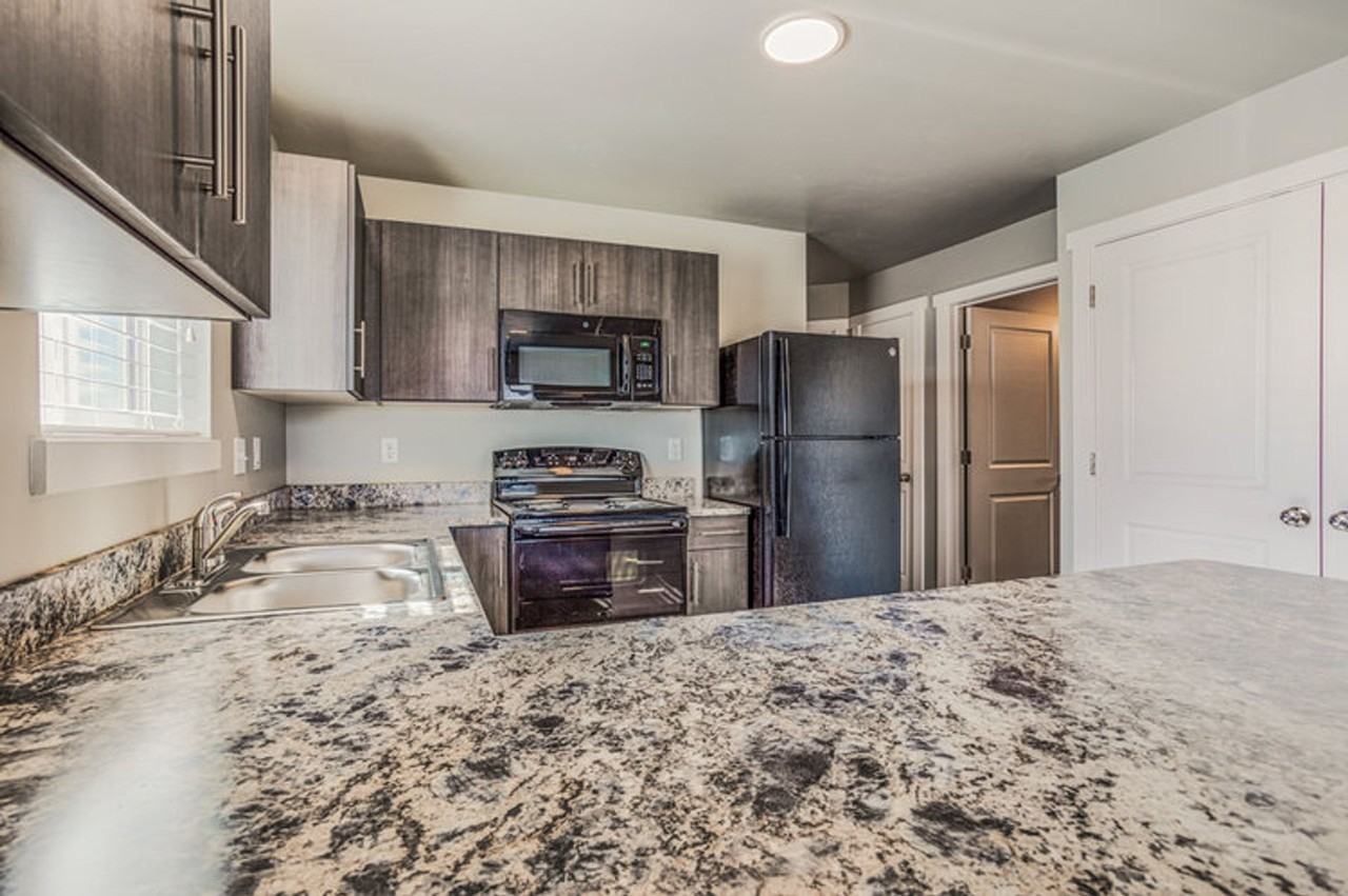 Rocky Ridge Apartment - Photo 5 of 14