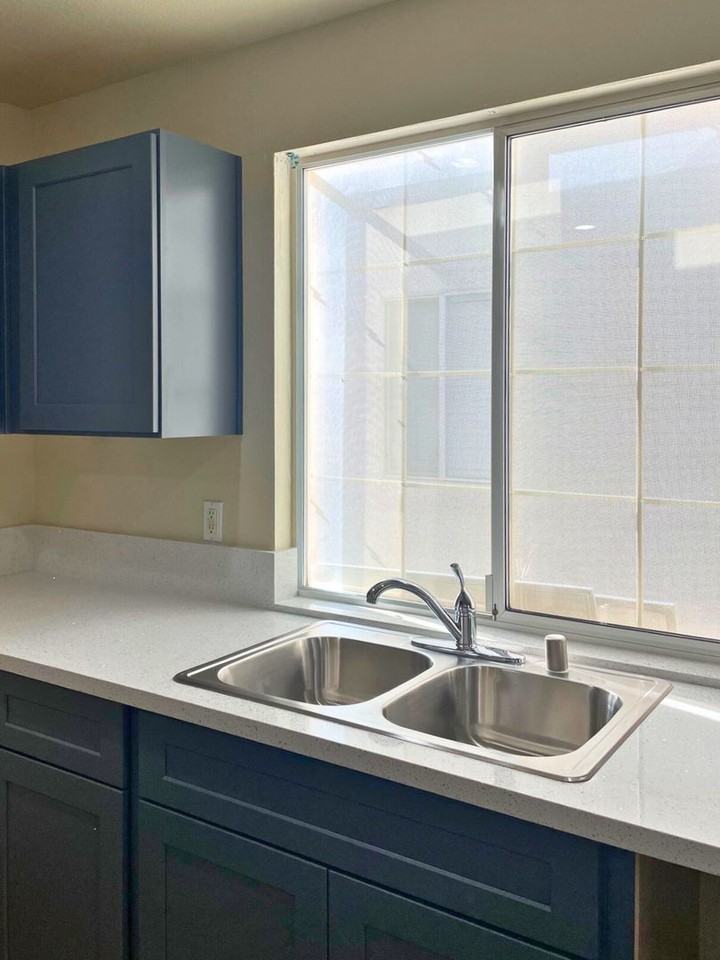 1905 Villa Vista Way - Photo 3 of 15