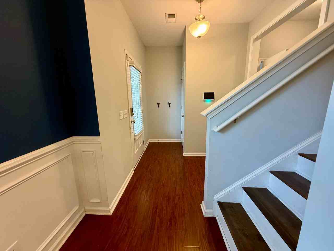 510 Stonebridge Circle - Photo 4 of 47