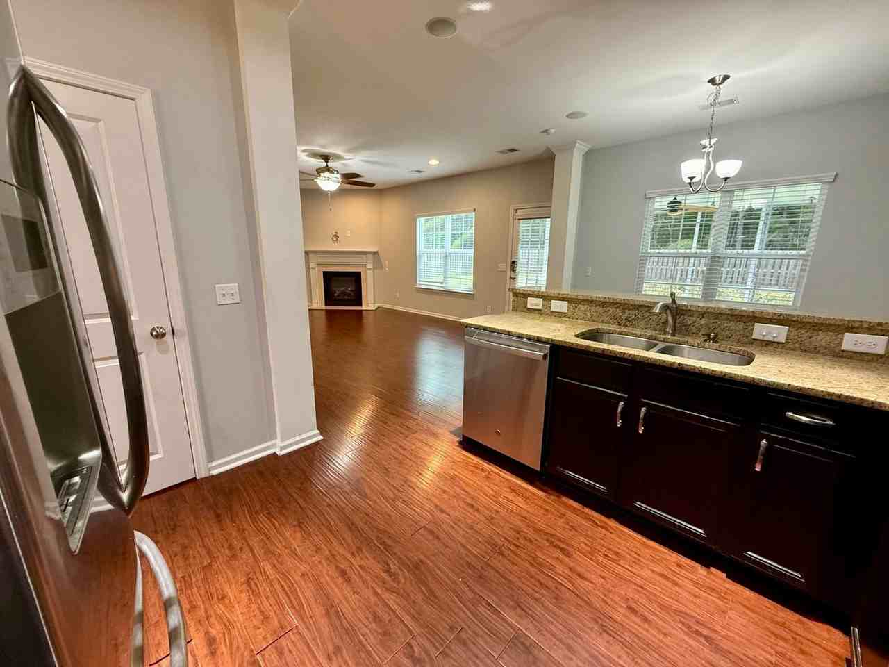 510 Stonebridge Circle - Photo 7 of 47