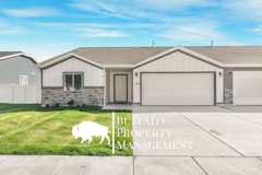 569 Jeanine Dr - Photo 1 of 1