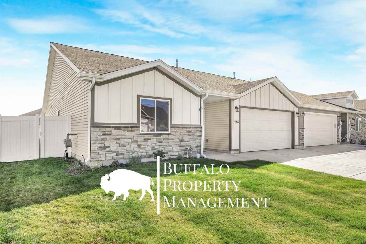 569 Jeanne Drive - Photo 3 of 36