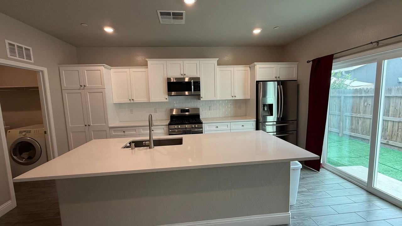 6169 E Garland Ave - Photo 6 of 27