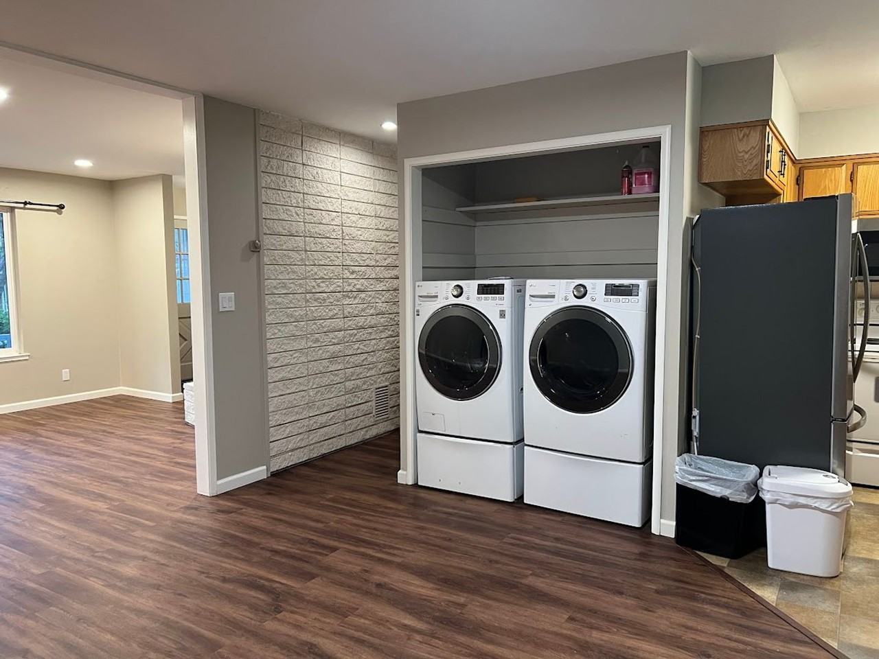 76 Crestview Dr - Photo 3 of 14