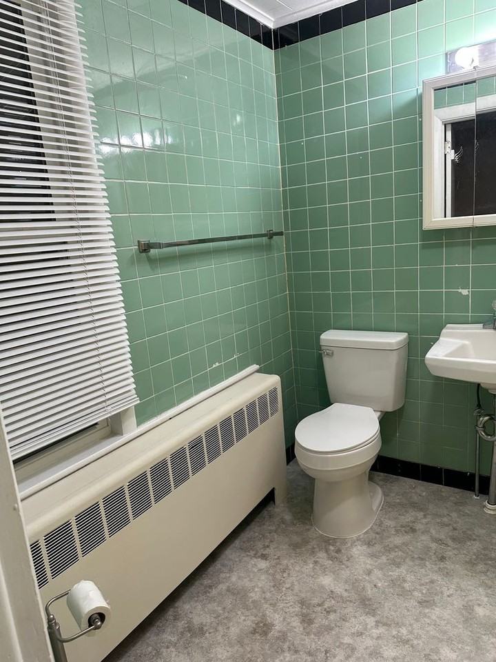 20 S Elm St - Photo 6 of 11